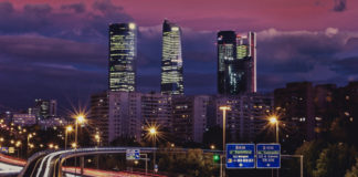 Mis padres venden su piso en Madrid Piso en Madrid edificios