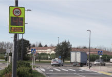 El Ayuntamiento de Burgos instala 12 radares preventivos y conectados que permiten gestionar el tráfico en tiempo real