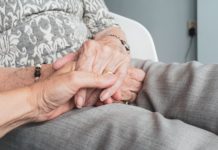 Una herramienta tecnológica para mejorar la vida de personas mayores en soledad- Bakarlan