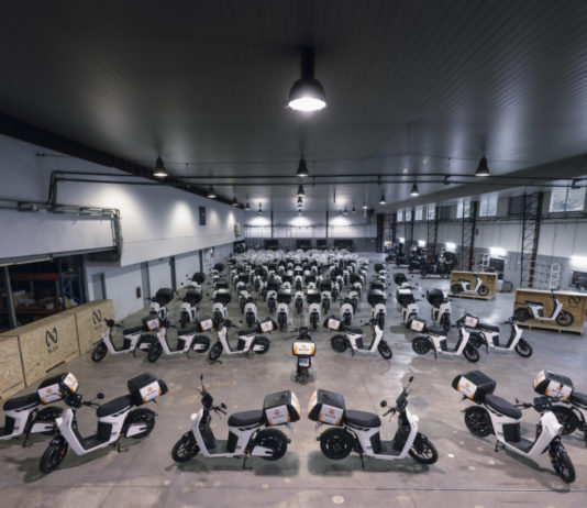 BURGER KING® Portugal invierte 1,8 millones de euros en la flota de motos eléctricas de la marca NUUK para su servicio de reparto a domicilio