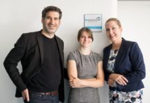 “Los beneficios de la Inteligencia Artificial van a ser mucho mayores que los riesgos”, Asier Barredo Asier Barredo, de LIS Solutions, Myriam Klatt (MKT) y Sarah Rodermund, Key Account Manager.