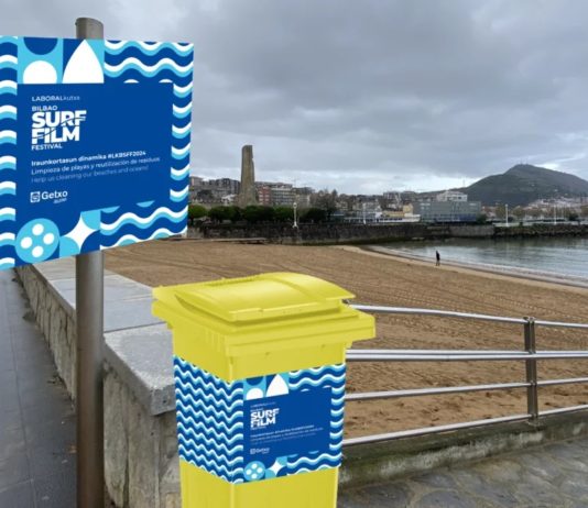 Laboral Kutxa Bilbao Surf Film Festival organiza una campaña de recogida de plásticos en las playas de Getxo Contenedor e información de la campaña de recogida de plásticos en las playas de Getxo, organizada por LKBSFF