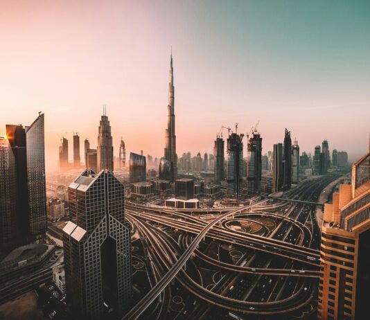 El papel de la IA, la AR, la VR y BIM en la transformación del sector: Construcción 4.0 ESPACIO BIM
